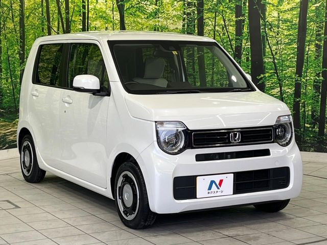 高透明度のガラス皮膜で撥水はもちろん、上質なツヤ・光沢を実現。紫外線や酸性雨から大切な愛車を保護し、色あせ・劣化を防止。「弾スプラッシュコート」、「弾プリミッサコート」からお選びいただけます。