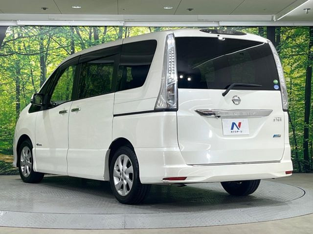 高透明度のガラス皮膜で撥水はもちろん、上質なツヤ・光沢を実現。紫外線や酸性雨から大切な愛車を保護し、色あせ・劣化を防止。「弾スプラッシュコート」、「弾プリミッサコート」からお選びいただけます。☆全国の