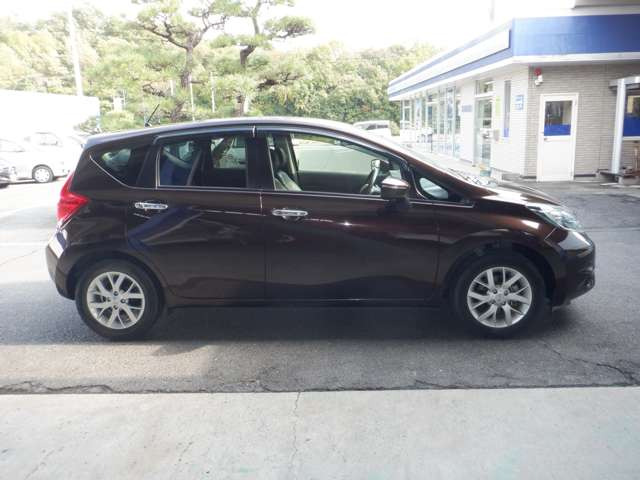 ノート1.2 メダリスト エマージェンシーブレーキ パッケージ