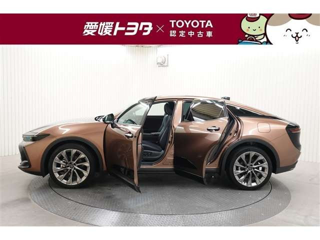 クラウンクロスオーバー2.5 G アドバンスト レザー パッケージ E-Four 4WD