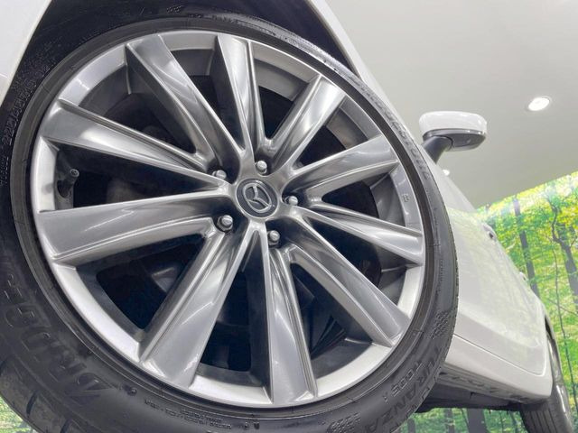 【純正19インチアルミホイール】外観にマッチした純正アルミホイールを装着しております。各種社外アルミホイールや、スタッドレスタイヤも取扱いしております。是非ご相談ください♪