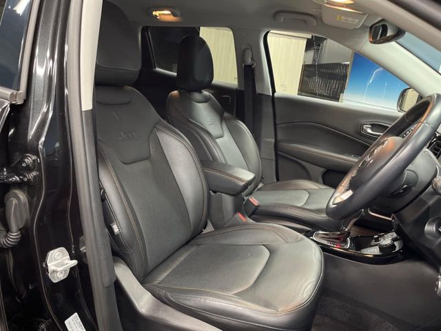 ●レザーシート:高級感漂うブラックレザーシートは、使用感も少なく良好なコンディションを保っております!その他、気になる箇所がございましたらお気軽にお問合せ下さい!