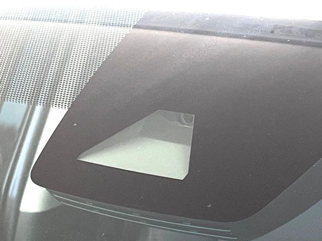 �y�g���^�Z�[�t�e�B�Z���X�z���s���ɑO���̎ԗ�����F�����A�Փ˂������Ȏ��͌x��ƃu���[�L�ŏՓˉ���Ɣ�Q�y�����A�V�X�g�B�����S�Ƀh���C�u�����y���݂��������܂��B