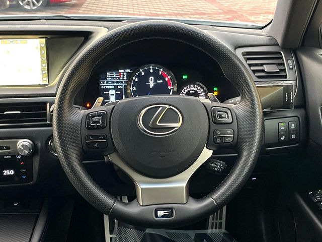 �y�����v�����X�e�A�����O�z�㎿�Ȋv���g�p���邱�ƂŁA��ɂ����������݂ƂĂ��^�]���₷���n���h���ł���