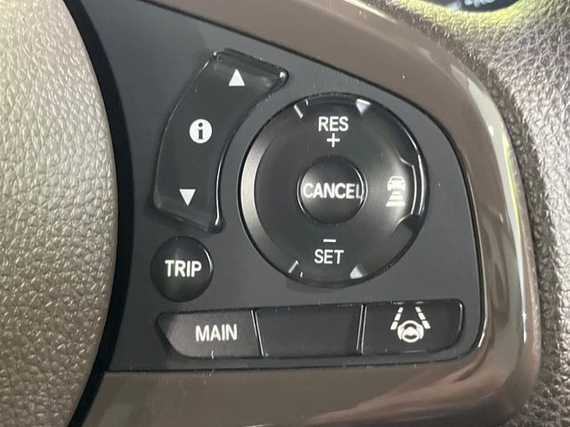 �y�A�_�v�e�B�u�N���[�Y�R���g���[���z�������H�ł̒��������s���y��!!�����ő��x��ۂN���[�Y�R���g���[�����A�Փˌy���V�X�e���ƘA�g���A�O���̎ԗ������m���ĎԊԂ�ۂ悤�ɑ��x���߂��Ă���܂�!!