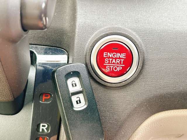 �y�X�}�[�g�L�[&�v�b�V���X�^�[�g�V�X�e���z�J�o����|�P�b�g�ɓ��ꂽ�܂܃h�A�̊J���ł��A�����^�b�`�Ŋy�X�G���W�����������܂���