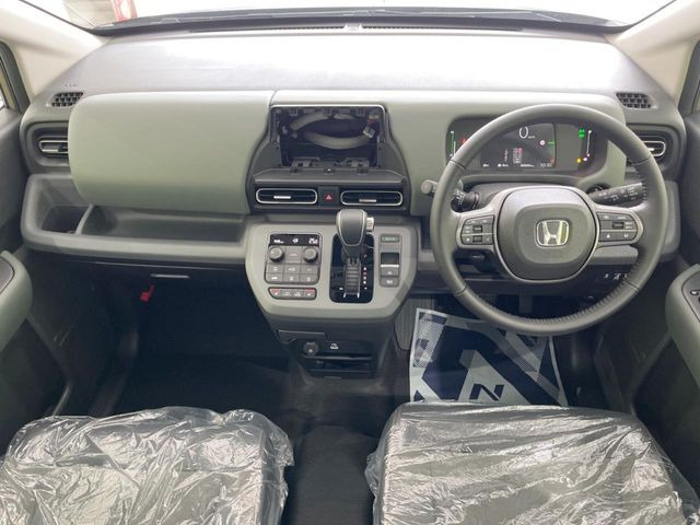 フリード1.5 e:HEV クロスター