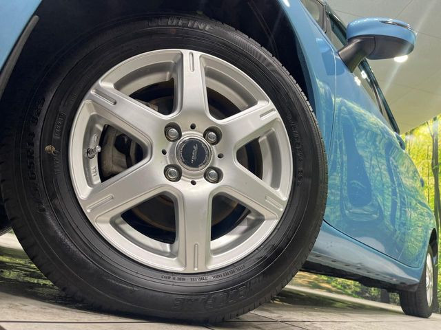 【14インチアルミホイール】外観にマッチしたアルミホイールを装着しております。各種アルミホイールや、スタッドレスタイヤも取扱いしております。是非ご相談ください♪