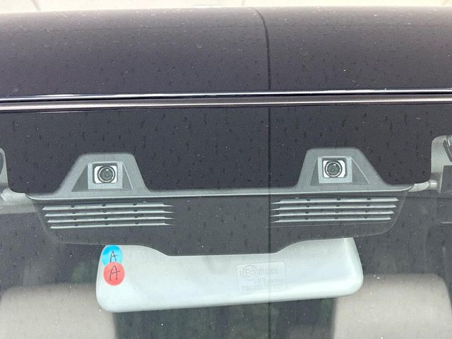 �y�C���e���W�F���g�G�}�[�W�F���V�[�u���[�L�z�t�����g�J�����őO���̎ԗ�����s�҂����m�B�Փ˂������Ȏ��͏Փ˔�Q�y���u���[�L���쓮�A�Փˉ�����T�|�[�g�B�����S�Ƀh���C�u�����y���݂��������܂��B