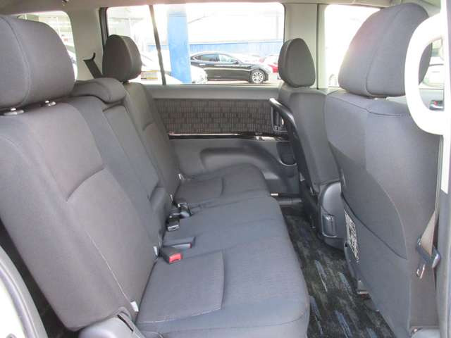 K&Kモータース長岡の在庫をご覧いただき、ありがとうございます!☆店頭に展示していない場合もございますので、お手数ですが、ご来店いただく際は事前に連絡をお願いいたします。お車を準備してお待ちしております