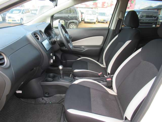 K&Kモータース長岡の在庫をご覧いただき、ありがとうございます!☆店頭に展示していない場合もございますので、お手数ですが、ご来店いただく際は事前に連絡をお願いいたします。お車を準備してお待ちしております