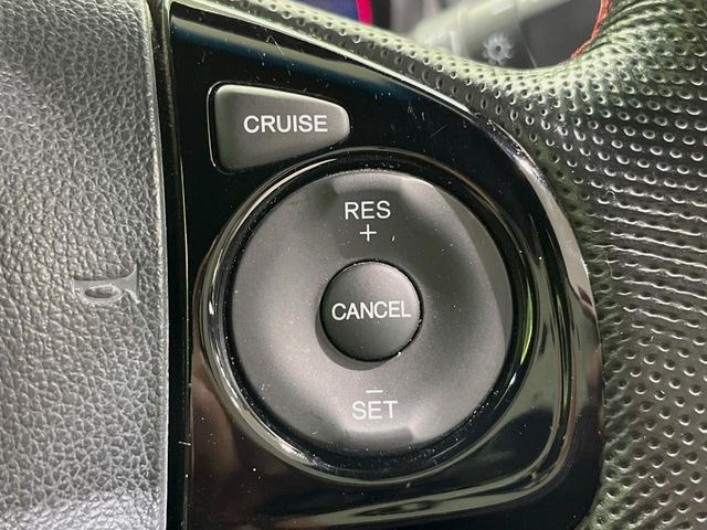 �y�N���[�Y�R���g���[���z�������H�����N���N���s�B�A�N�Z���𗣂��Ă���葬�x�ő��s���ł��A�������^�]���̕��S���y��!�����E�������ȒP�ȃX�C�b�`����Œ����ł��܂��B