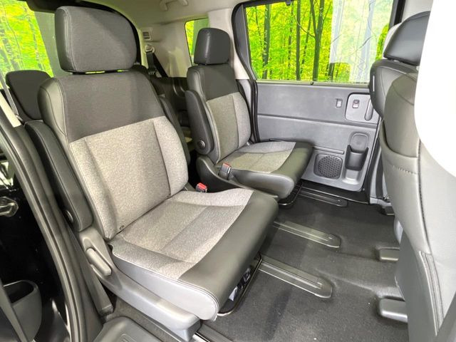 ���i���ȃI���W�i���t���A�}�b�g���I�v�V�����ɂĂ��p�ӂ��Ă���܂��B���D���ȃf�U�C����J���[�����Ԃɍ��킹�đI��ł����������Ƃ��ł��܂���