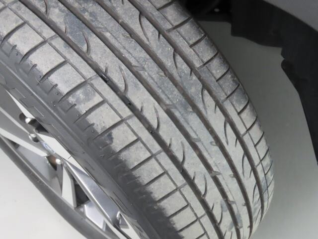 タイヤもしっかり残っています
