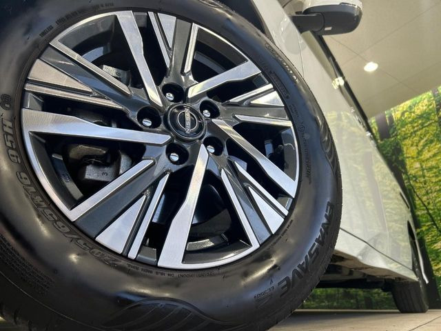 �y����16�C���`�A���~�z�C�[���z�O�ςɃ}�b�`���������A���~�z�C�[���𑕒����Ă���܂��B�e��ЊO�A���~�z�C�[����A�X�^�b�h���X�^�C�����戵�����Ă���܂��B���񂲑��k����������