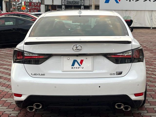 ��D�]�𒸂��Ă���܂��{�f�B�̒e�X�v���b�V���R�[�g���D�]��t���B�ʏ�̃K���X�R�[�g�ƈقȂ�A�ϋv�N��6�N�̖��@���K���X�R�[�e�B���O���A�{�f�B���L���C�ȏ�Ԃɕۂ��Ă���܂��B