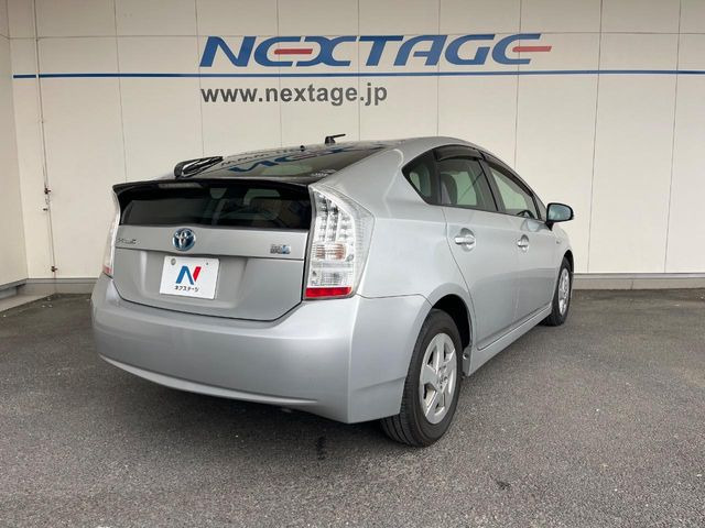 ��D�]�𒸂��Ă���܂��{�f�B�̒e�X�v���b�V���R�[�g���D�]��t���B�ʏ�̃K���X�R�[�g�ƈقȂ�A�ϋv�N��6�N�̖��@���K���X�R�[�e�B���O���A�{�f�B���L���C�ȏ�Ԃɕۂ��Ă���܂��B