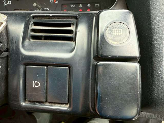 �C�ɂȂ邨�Ԃ�����܂�����E�̓d�b�ԍ����璼�ڂ��X�ɂ��₢���킹���������B�x�����@����ԗ����A��Ԃ܂łȂ�ł������������Ē����܂��B�X�^�b�t�ꓯ���A�����҂����Ă���܂��B