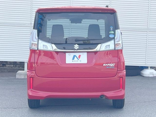 安心の最長10年・走行無制限保証(有償)をご用意。保証内容も充実はもちろん、無料点検&オイル交換や、年中無休の全国・24時間ロードサービスも付帯されておりますのでご安心下さい。