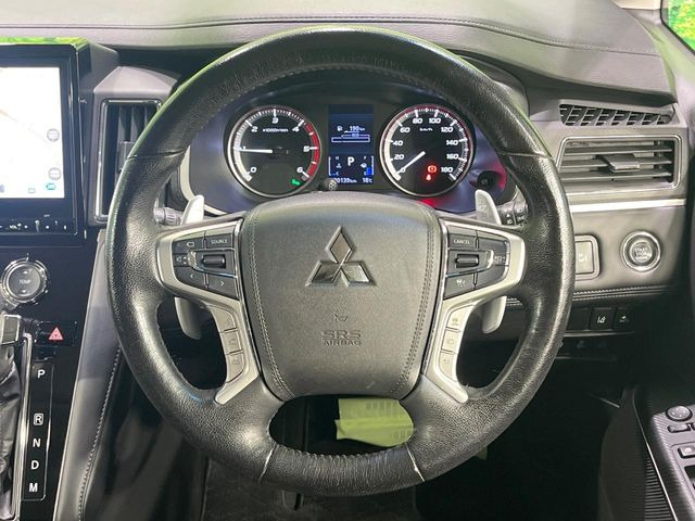 �y�����v�����X�e�A�����O�z�㎿�Ȋv���g�p���邱�ƂŁA��ɂ����������݂ƂĂ��^�]���₷���n���h���ł���