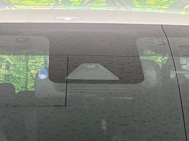 �y�g���^�Z�[�t�e�B�Z���X�z���s���ɑO���̎ԗ�����F�����A�Փ˂������Ȏ��͌x��ƃu���[�L�ŏՓˉ���Ɣ�Q�y�����A�V�X�g�B�����S�Ƀh���C�u�����y���݂��������܂��B