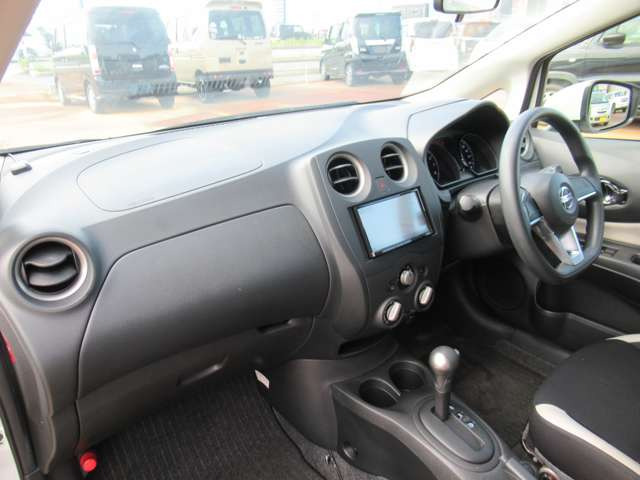 K&Kモータース長岡の在庫をご覧いただき、ありがとうございます!☆店頭に展示していない場合もございますので、お手数ですが、ご来店いただく際は事前に連絡をお願いいたします。お車を準備してお待ちしております