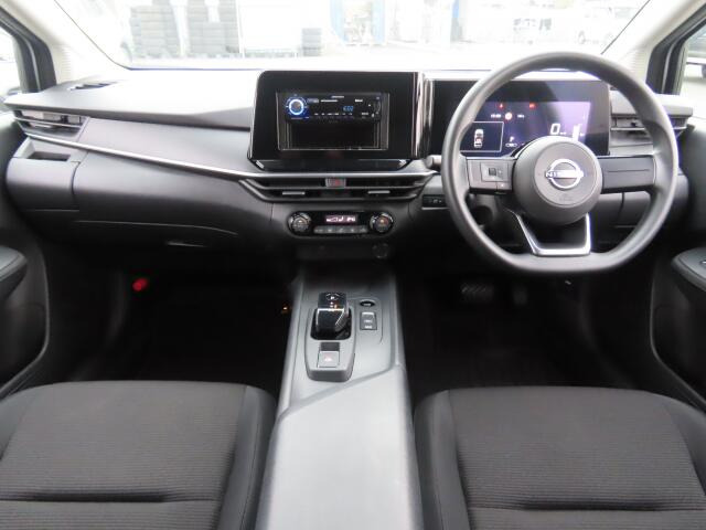 ���O���̐��|�E�K���X�n�{�f�B�R�[�e�B���O��CAR�N���[�j���O���Ǝ҂��{�H�������܂��̂ő�ϐ����B�I���b�N�X�����Ԃł݂͂Ȃ��܂ɉ��K�ȃh���C�u�����񑩁B