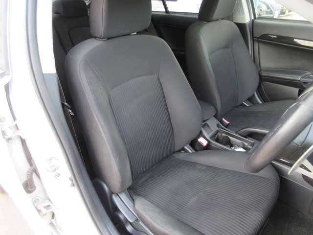 K&Kモータース長岡の在庫をご覧いただき、ありがとうございます!☆店頭に展示していない場合もございますので、お手数ですが、ご来店いただく際は事前に連絡をお願いいたします。お車を準備してお待ちしております