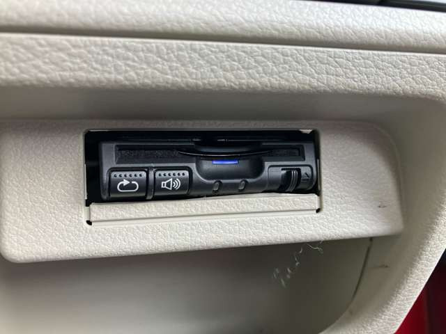 ETC車載器を装備!わずらわしい高速料金所はノンストップ!割引も見逃せません!必須のアイテムです!