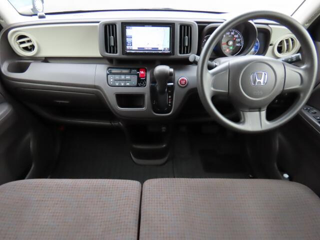 ���O���̐��|�E�K���X�n�{�f�B�R�[�e�B���O��CAR�N���[�j���O���Ǝ҂��{�H�������܂��̂ő�ϐ����B�I���b�N�X�����Ԃł݂͂Ȃ��܂ɉ��K�ȃh���C�u�����񑩁B