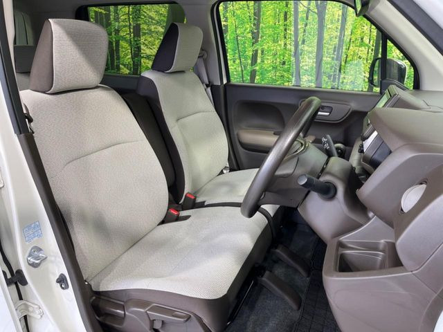 【シートヒーター】寒い日に重宝するシートヒーター!エアコンより早く温まってくれるので寒がりの人も安心ですね♪エアコンの温風は乾燥するから苦手、という方にもをおすすめです。