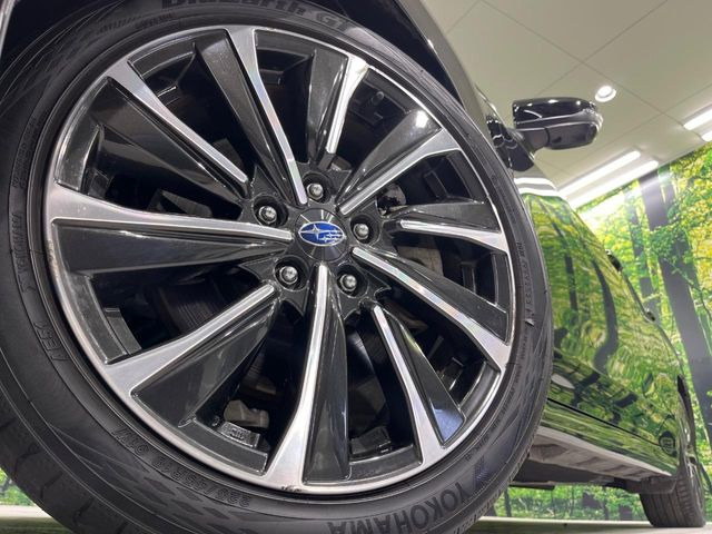 �y����18�C���`�A���~�z�C�[���z�O�ςɃ}�b�`���������A���~�z�C�[���𑕒����Ă���܂��B�e��ЊO�A���~�z�C�[����A�X�^�b�h���X�^�C�����戵�����Ă���܂��B���񂲑��k����������