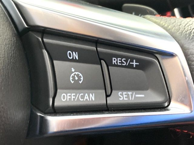 �y�N���[�Y�R���g���[���z�������H�����N���N���s�B�A�N�Z���𗣂��Ă���葬�x�ő��s���ł��A�������^�]���̕��S���y��!�����E�������ȒP�ȃX�C�b�`����Œ����ł��܂��B