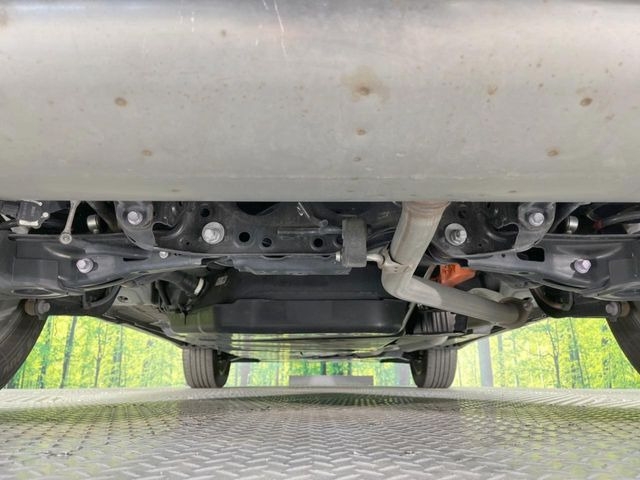 下回りがきれいなうちに、防錆加工の施工がオススメ。降雪地域はもちろん、沿岸部にお住いの方や、趣味でマリン・ウィンタースポーツをされる方に大変好評いただいております。