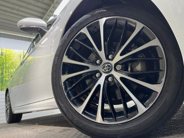 �y����18�C���`�A���~�z�C�[���z�O�ςɃ}�b�`���������A���~�z�C�[���𑕒����Ă���܂��B�e��ЊO�A���~�z�C�[����A�X�^�b�h���X�^�C�����戵�����Ă���܂��B���񂲑��k����������