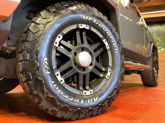 �y17�C���`�A���~�z�C�[���z�O�ςɃ}�b�`�����A���~�z�C�[���𑕒����Ă���܂��B�e��A���~�z�C�[����A�X�^�b�h���X�^�C�����戵�����Ă���܂��B���񂲑��k����������