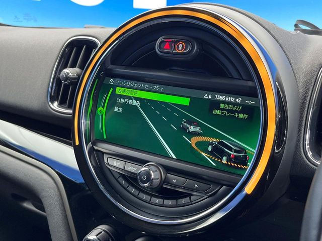 ●インテリジェントセーフティ:「衝突回避・被害軽減ブレーキ」「前車接近警告機能」を機能させるドライバー支援システム【ドライビング・アシスト】が装備されております!