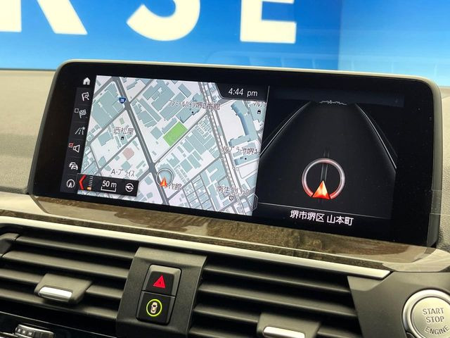 �������i�r:��̊��̂���i�r�́A����������ԓ������o���Ă���܂��B�I�[�f�B�I�@�\���[�����Ă���܂��̂ŁA�^�]�����y���߂܂���