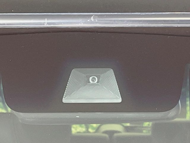 �y�z���_�Z���V���O�z���s���ɑO���̎ԗ�����F�����A�Փ˂������Ȏ��͌x��ƃu���[�L�ŏՓˉ���Ɣ�Q�y�����A�V�X�g�B�����S�Ƀh���C�u�����y���݂��������܂��B