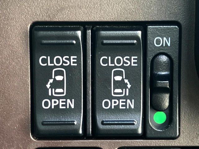 ★【両側電動スライドドア】 駐車場で隣の車が近い時、狭くて乗りにくい時ありますね、でもスライドドアなら開けた時に幅を取らず、とっても乗り降りが簡単です。大きな荷物の出し入れも後席から可能♪