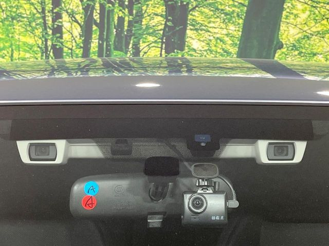 �y�A�C�T�C�g�z�O���̎ԗ��������m���A�Փ˂������Ȏ��͌x��Œ��ӂ𑣂��A�u���[�L�𓥂ޗ͂��T�|�[�g�B�u���[�L�𓥂߂Ȃ������ꍇ�͏Փ˔�Q�y���u���[�L���쓮�A�Փˉ�����T�|�[�g���܂��B