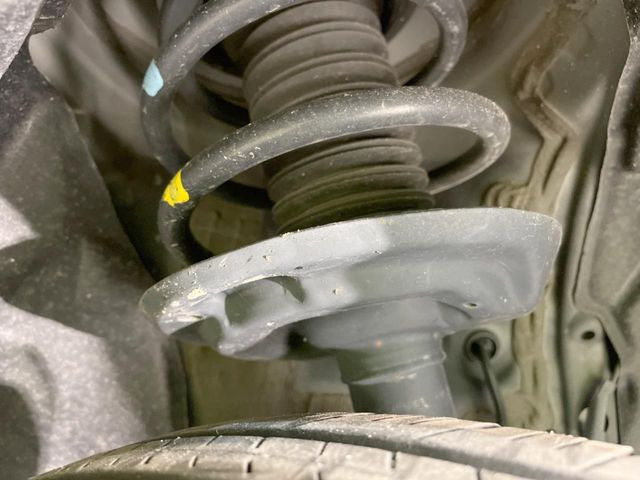 下回りの劣化予防の為の防錆加工の施工も承っております。降雪地域はもちろん、沿岸部にお住いの方や、趣味でマリン・ウィンタースポーツをされる方に大変好評いただいております。