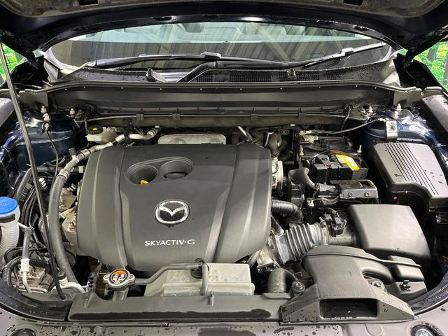 安心の最長10年・走行無制限保証(有償)をご用意。保証内容も充実はもちろん、無料点検&オイル交換や、年中無休の全国・24時間ロードサービスも付帯されておりますのでご安心下さい。