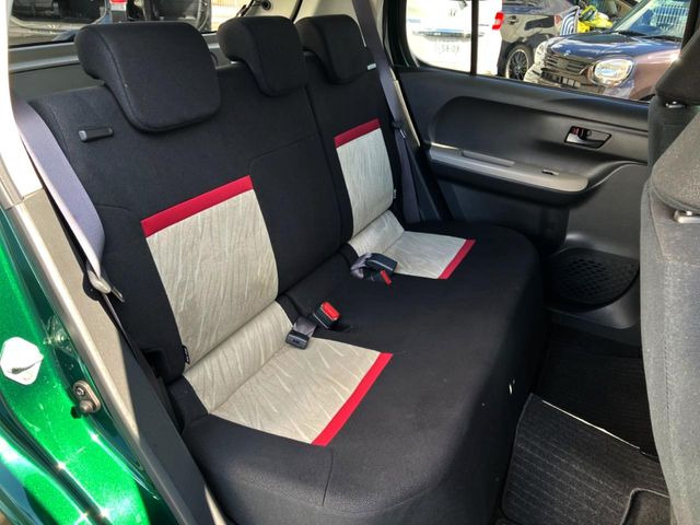★セカンドシートはもちろんキレイな状態です!快適にお乗り頂けます♪
