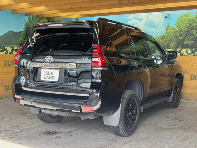 ☆全国のネクステージからお取り寄せが可能※!遠方の店舗に展示してあるクルマが気になる場合も、最寄りの店舗でご覧いただくことが可能です!是非私たちに要望をお聞かせください!※別途費用