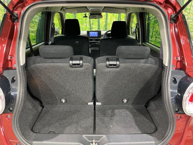 ���i�̂���������ʋ΁A���}���ɏ\���ȉ׎��X�y�[�X���m�ۂ��Ă���܂��B�Z�J���h�V�[�g��|���ƁA�傫�ȉו��̐ύڂ��\�ł���