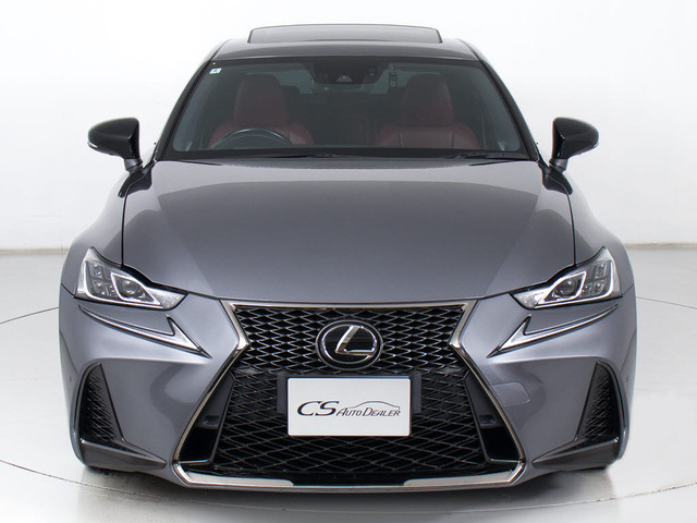 車両の良さを感じて頂けるような綺麗なお写真を沢山登録しておりますので、是非スワイプして次頁もご覧下さい!