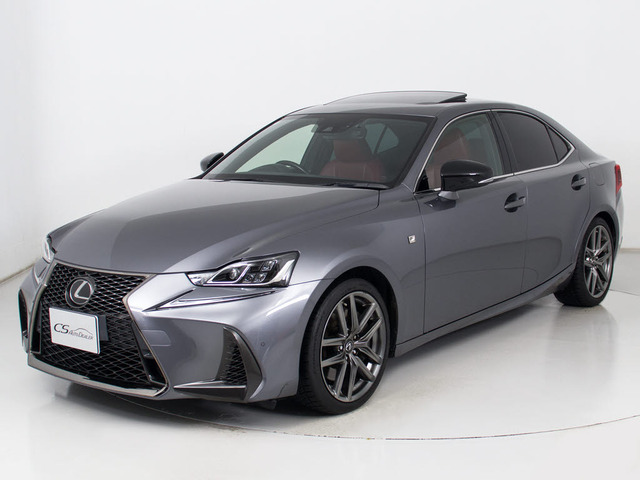 禁煙車です!室内は嫌なニオイも無く、すごく綺麗な状態です!禁煙車・・特にセダンタイプのお車では少ないですよね!!タバコのニオイが苦手なお客様必見です!快適にご乗車頂けます!!