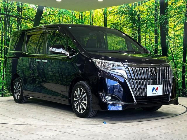 高透明度のガラス皮膜で撥水はもちろん、上質なツヤ・光沢を実現。紫外線や酸性雨から大切な愛車を保護し、色あせ・劣化を防止。「弾スプラッシュコート」、「弾プリミッサコート」からお選びいただけます。