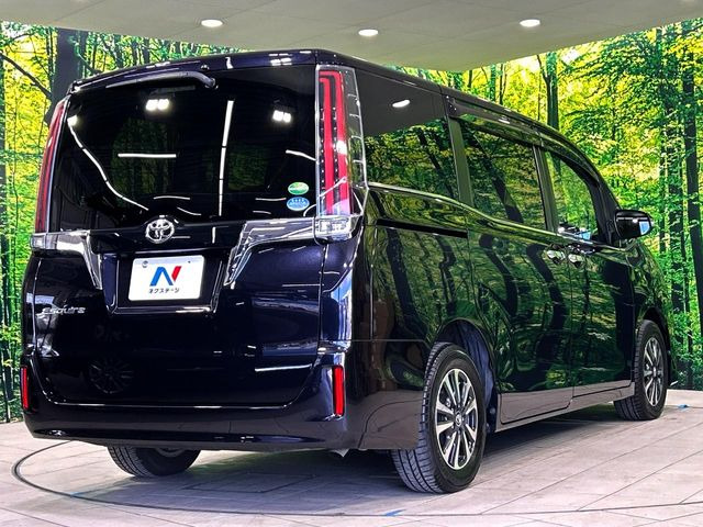 ☆全国のネクステージからお取り寄せが可能※!遠方の店舗に展示してあるクルマが気になる場合も、最寄りの店舗でご覧いただくことが可能です!是非私たちに要望をお聞かせください!※別途費用